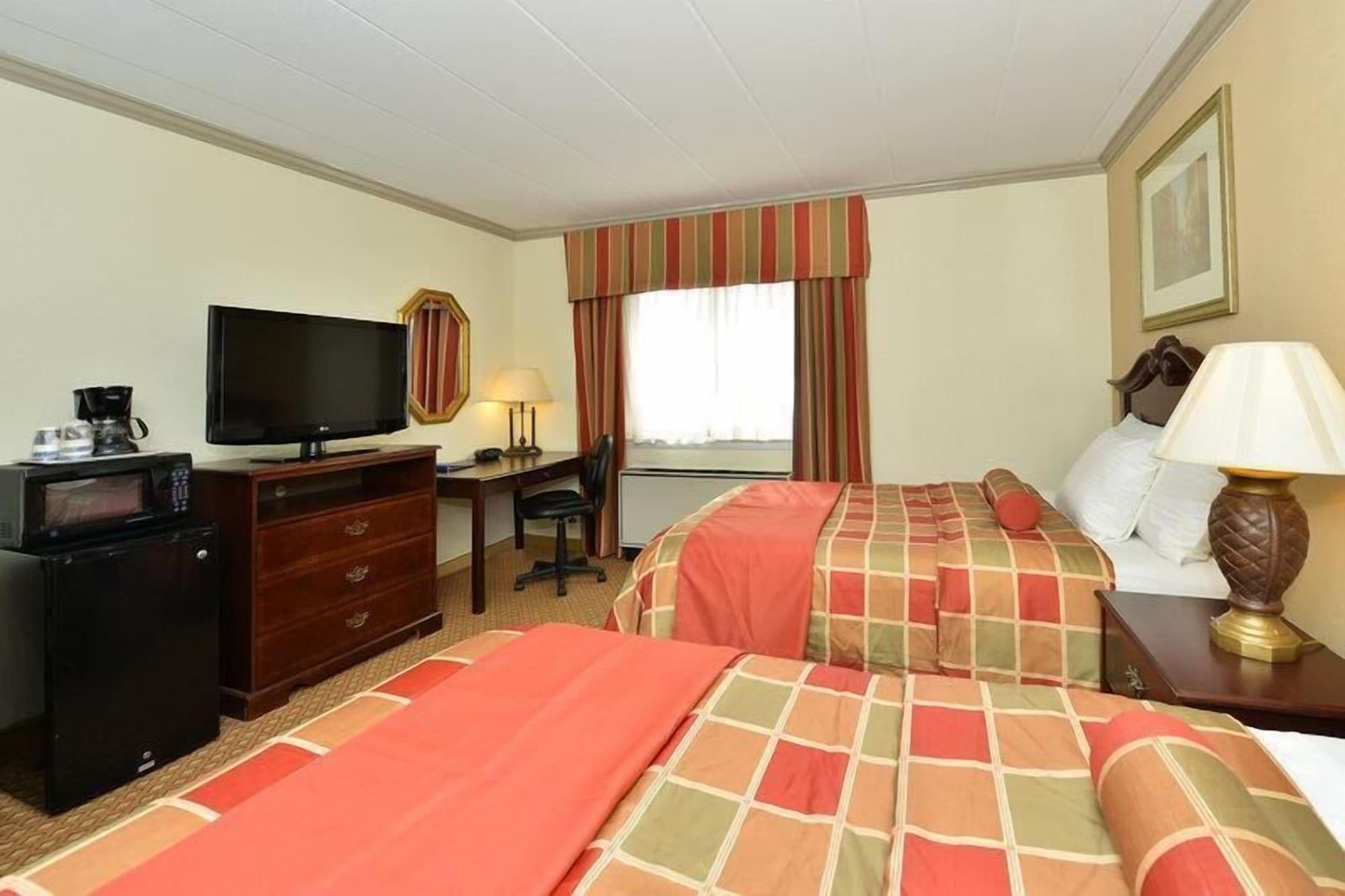 Days Inn & Suites By Wyndham Roseville/Detroit Area Zewnętrze zdjęcie