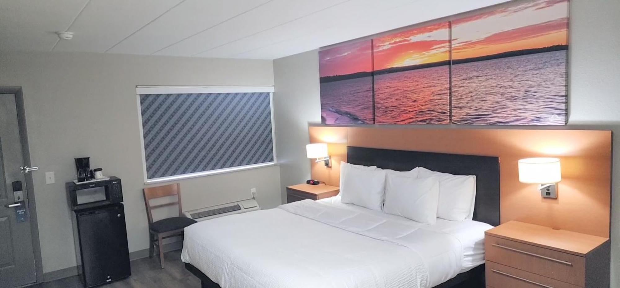 Days Inn & Suites By Wyndham Roseville/Detroit Area Zewnętrze zdjęcie